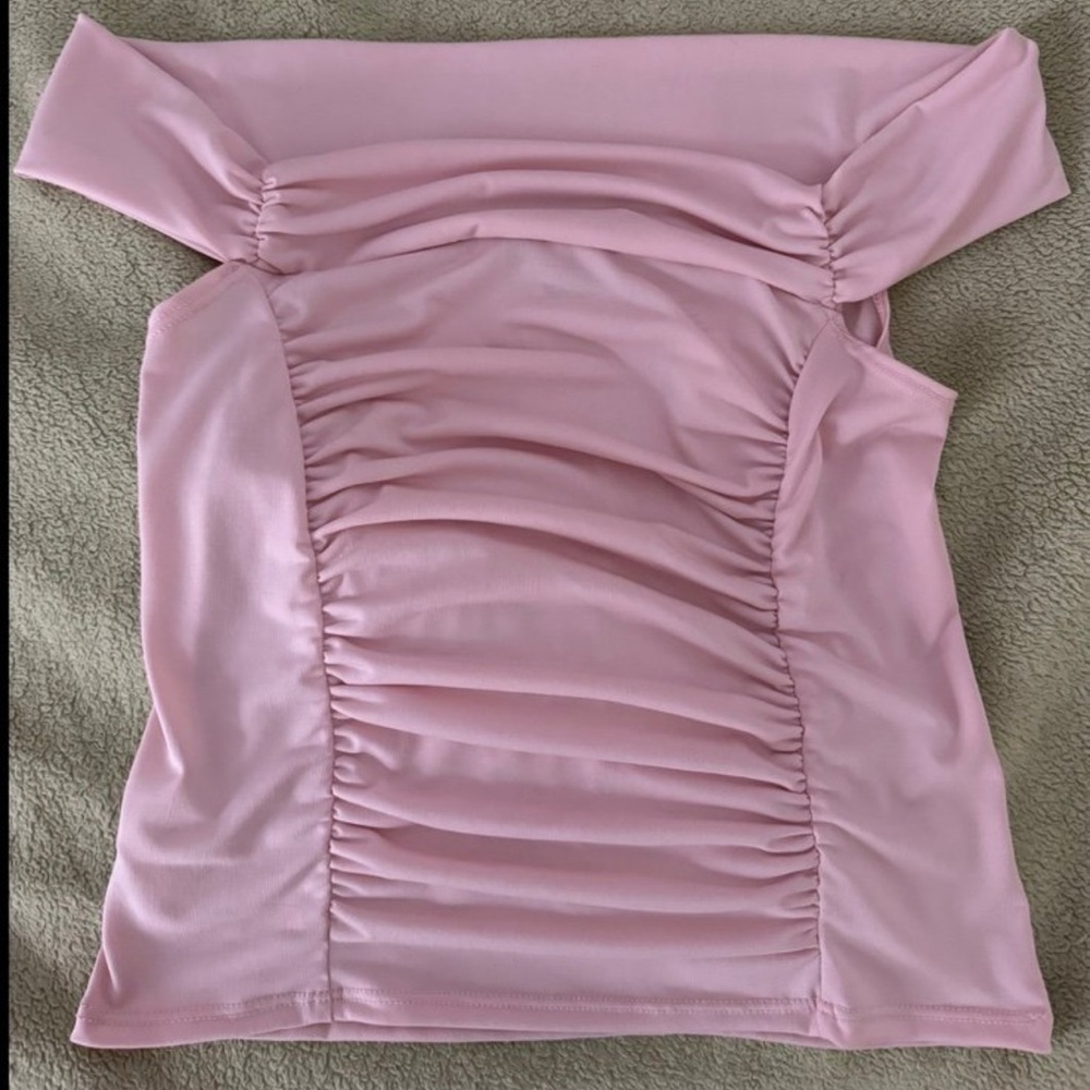 Urban outfitters New w tags pink off shoulder rouched shirt